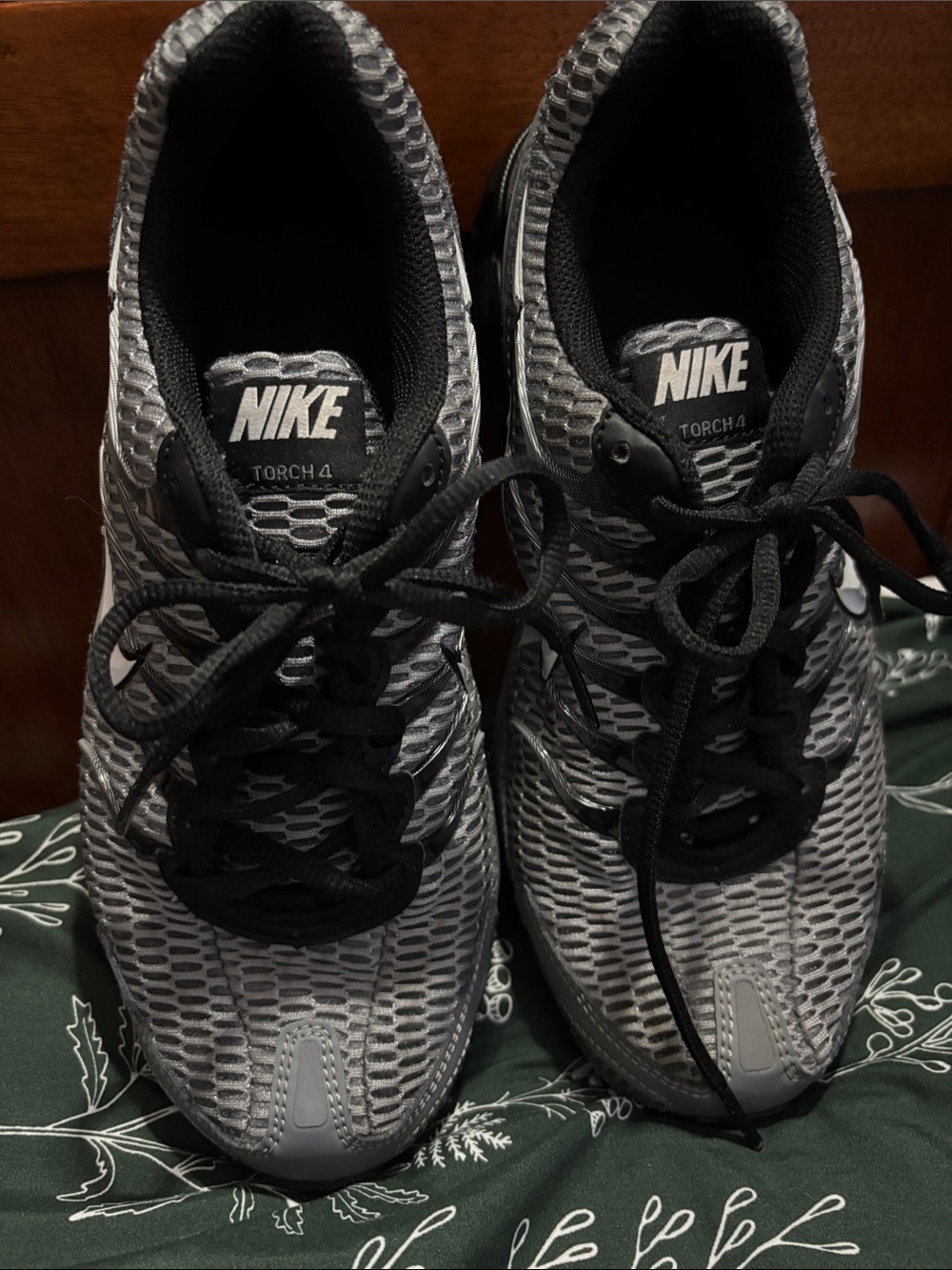 Nike Torch 4 Men's Athletic Shoes - Gray/Black